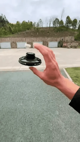 Magical Flying Spinner Toy – Rechargeable LED